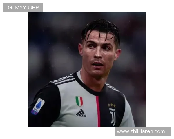 足球女球星微信头像图片精选展现女性魅力与运动激情